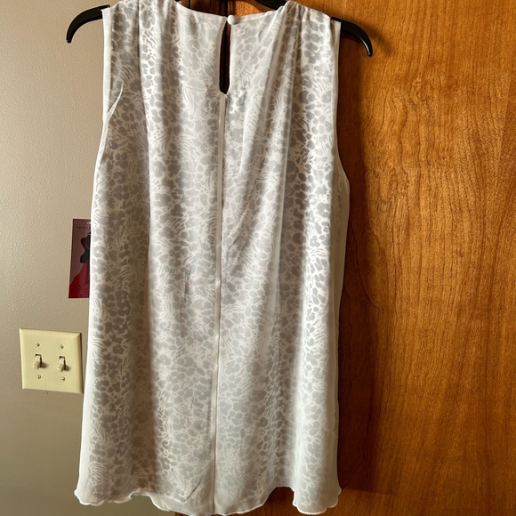 I’m good for a cruise on a ship or in car. I can be the perfect top. - Picture 2 of 3